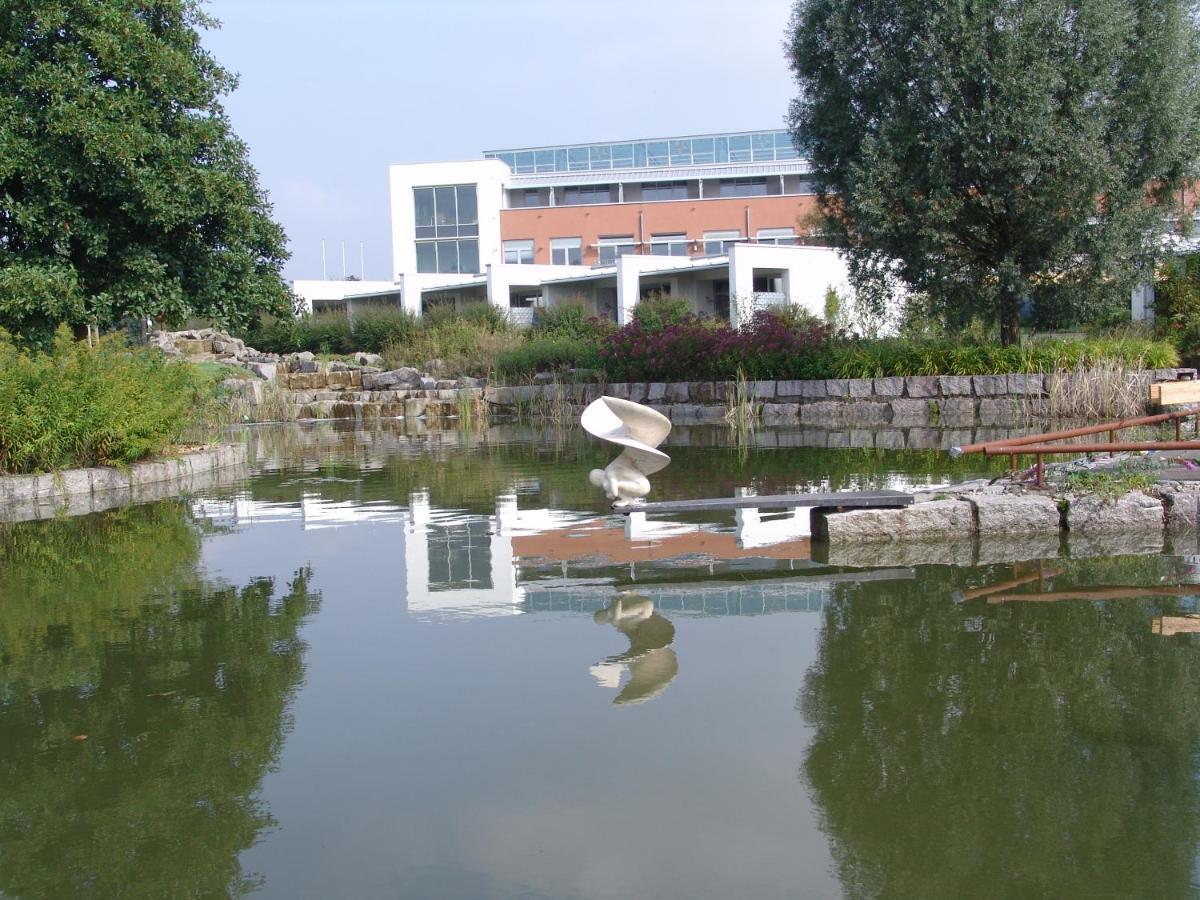 Seminarhotel In Der Manfred-Sauer-Stiftung Lobbach Exteriér fotografie
